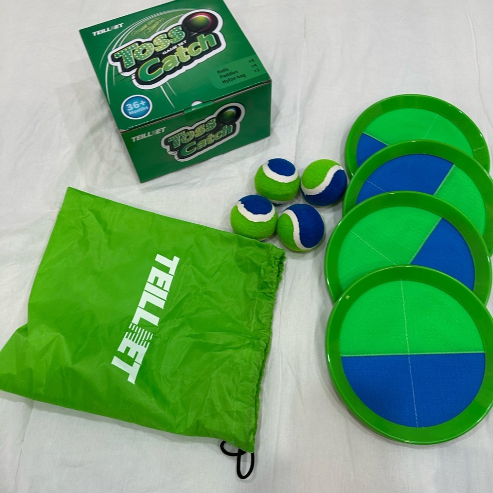 Tos Catch Toss Game Set with Balls and Paddles